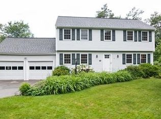 13 Stonybrook Rd, Medfield, MA 02052
