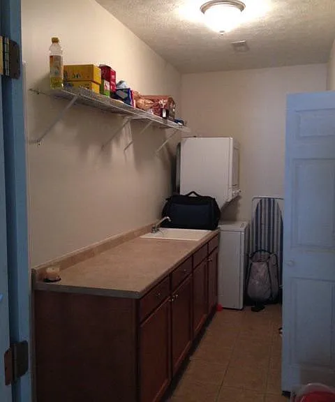 610 S Pennsylvania Ave — Photo 4