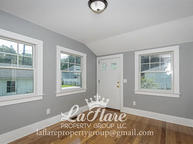 613 Locust St — Photo 9