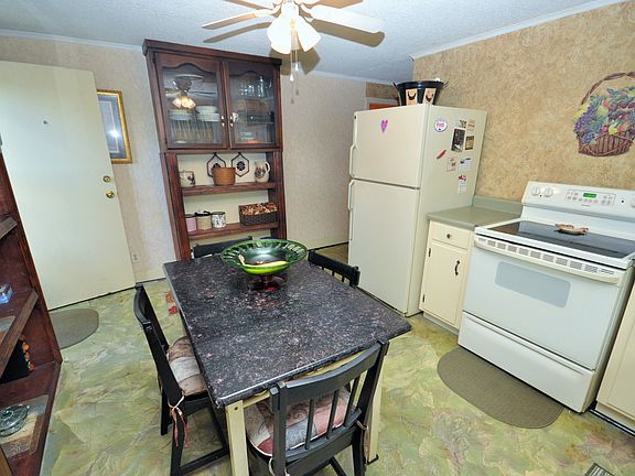 5th image of 600 Boxer Ln