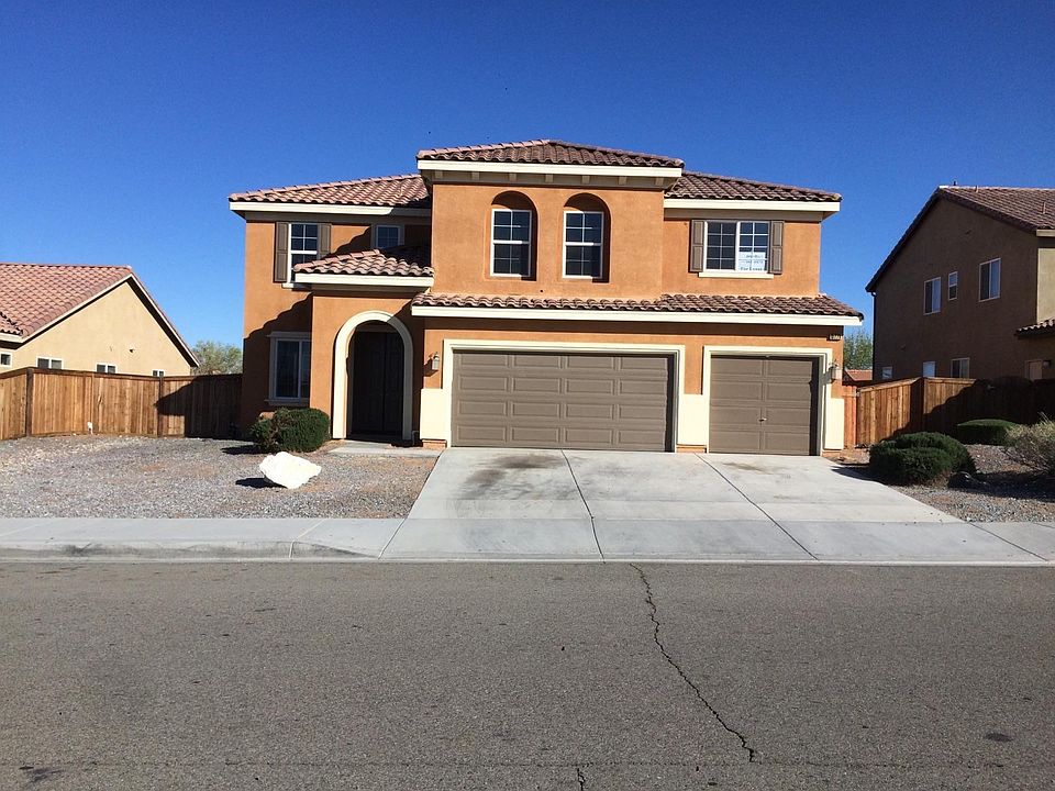 1st image of 15779 Yosemite St