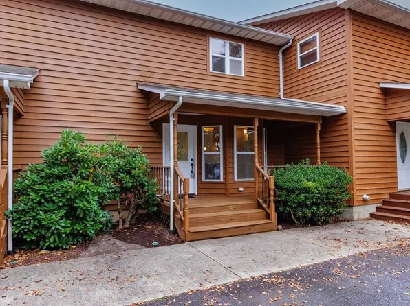 151 Country Club Dr #Townhouse, Whittier, NC 28789