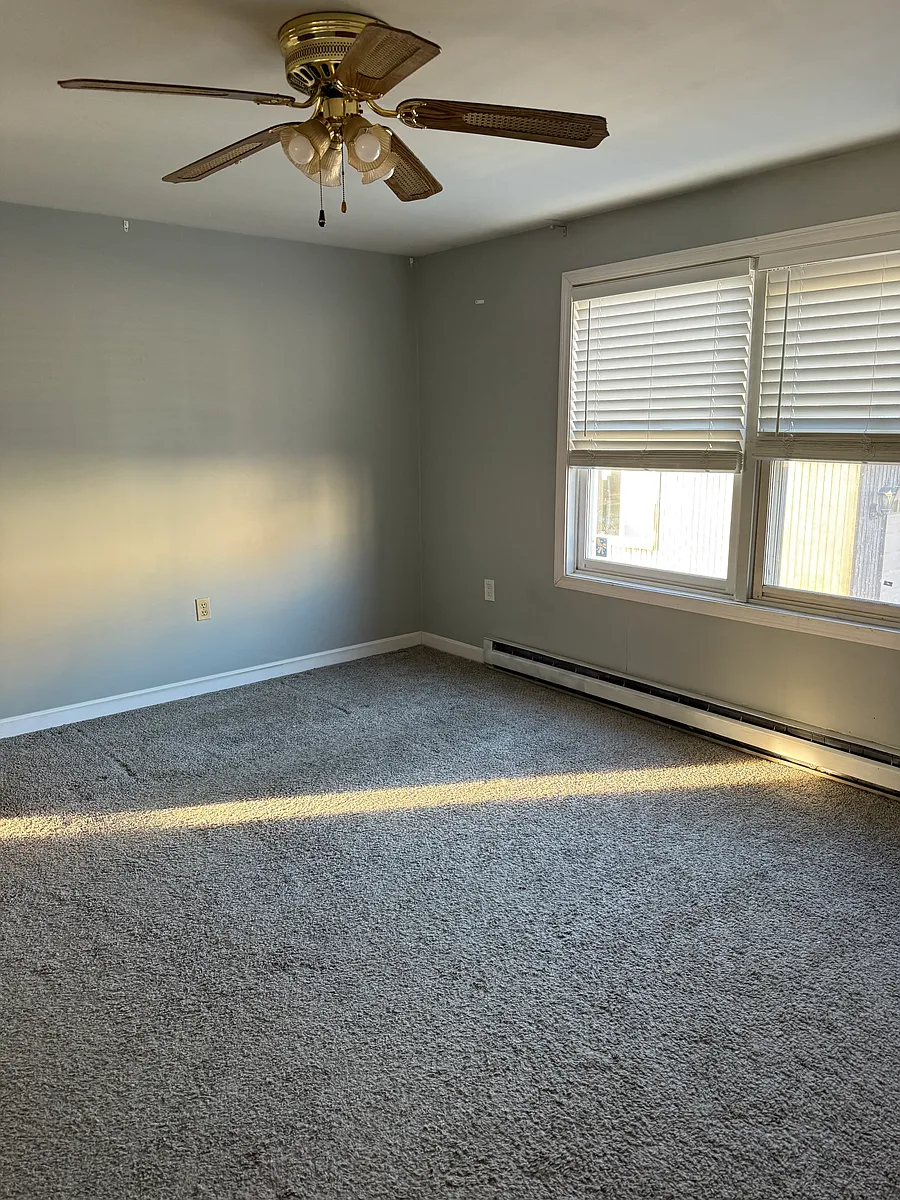 Building Photo - 88 Almy St #2C