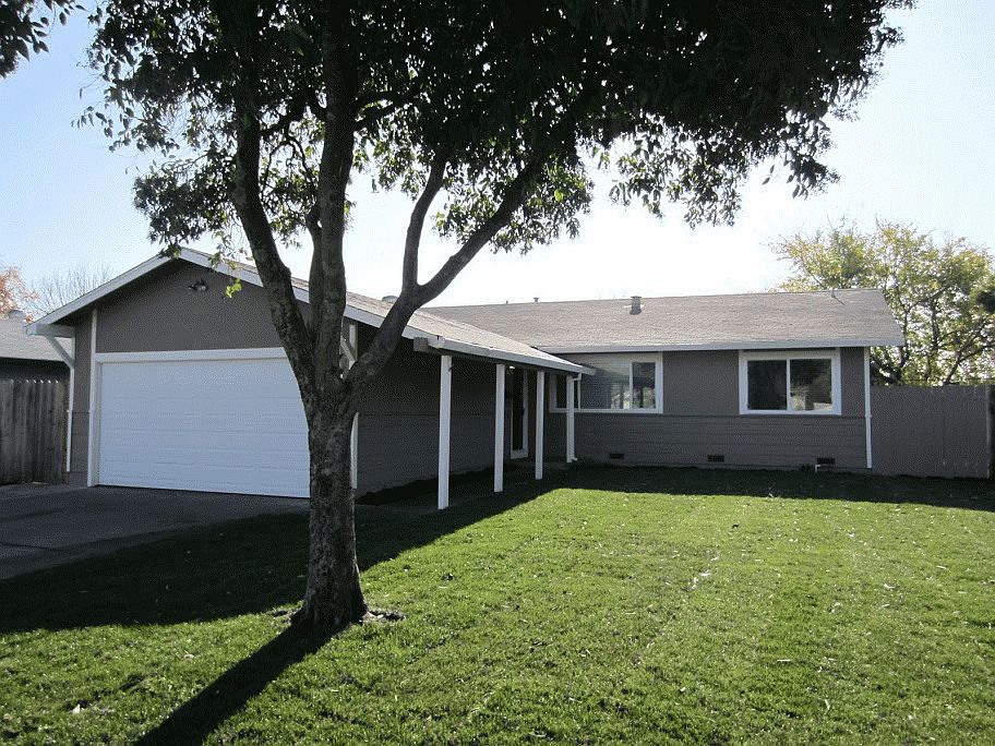 1st image of 737 Meadowlark Dr