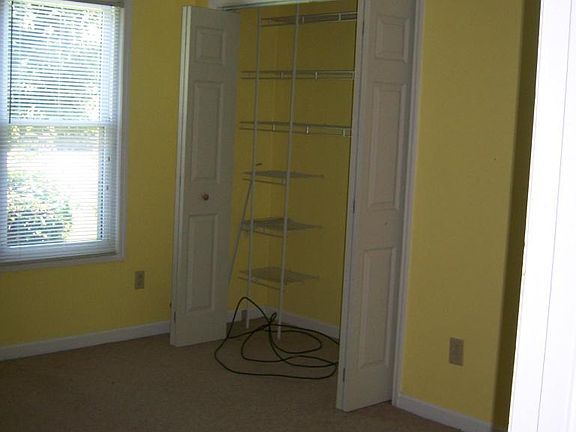 5th image of 405 Cottonwood Lane