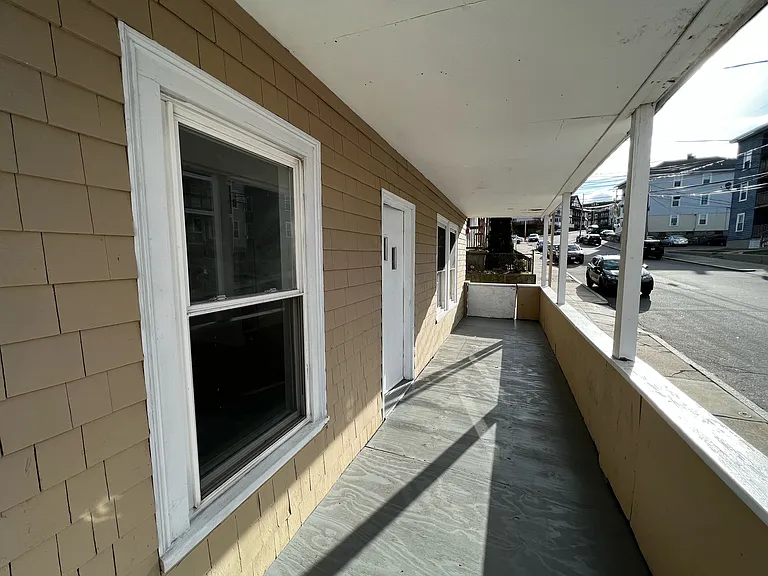  583 Willow St 2F AllNew 2ndFlr 2B/1B Granite Hardwoods PetsOK Prkg — Photo 13