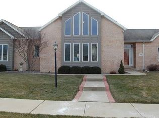 4106 W Stonewater Dr, Peoria, IL 61615