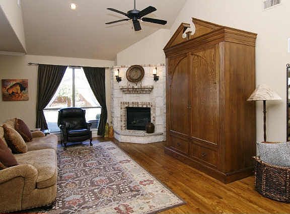 2nd image of 6327 Palo Pinto Ave