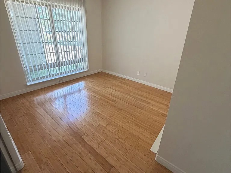 22346 Hartland St — Photo 21