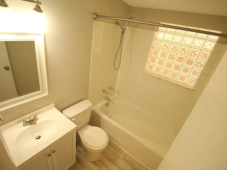 519 Bashford Rd — Photo 14