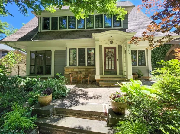 2207 Westminster Rd, Cleveland Heights, OH 44118