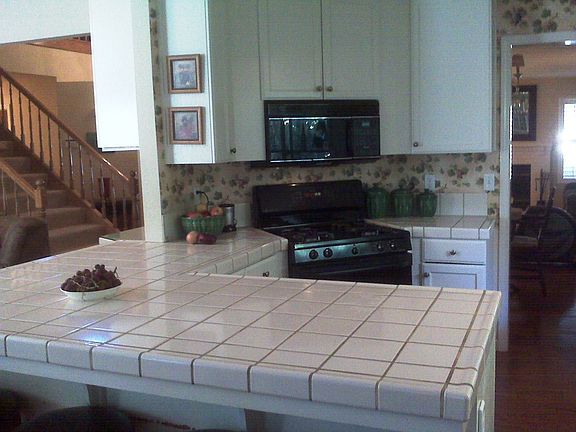 Convenient island for entertaining or a quick meal.
