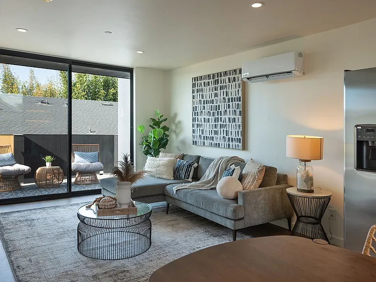 Modern Architect-Designed Apartments at El Domus A/C and In-Unit Laundry — Photo 18