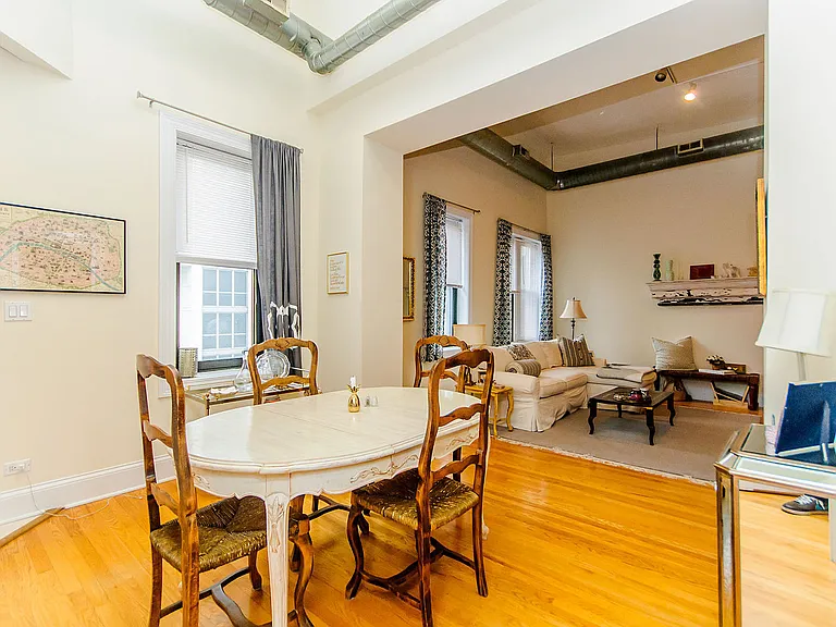 531 N Wells St #166-W — Photo 3