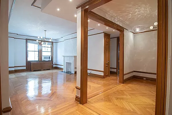 Rented by WAM Partners - William Moses Co. | media 4
