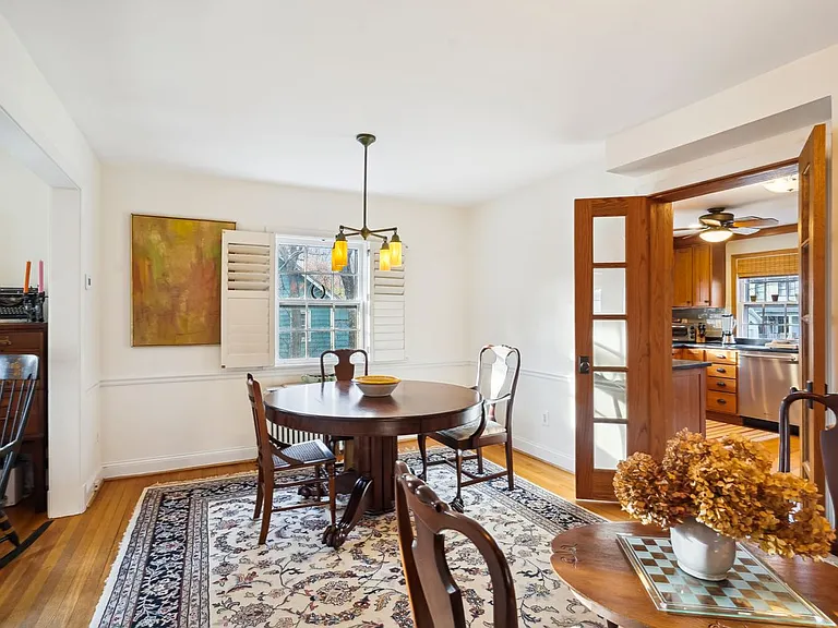 216 E Nelson Ave — Photo 10