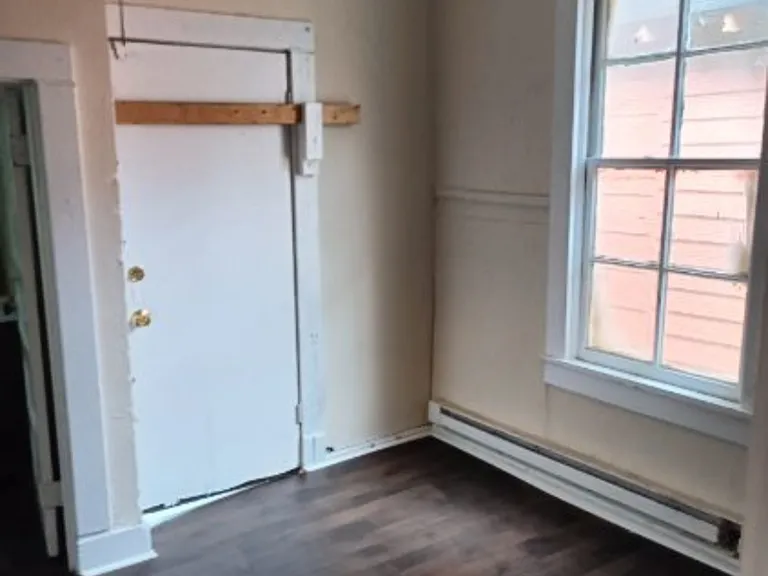 266 Richmond Ave — Photo 6