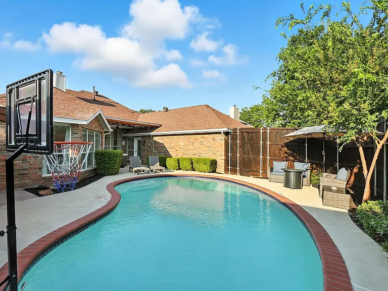 11911 Rocky Point Dr — Photo 39