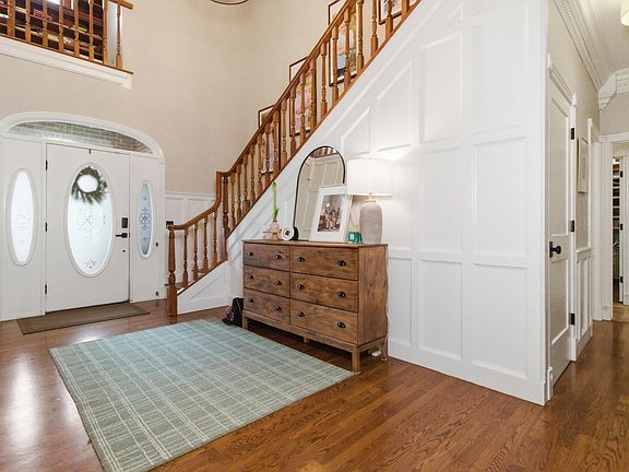 4th image of 1207 Westwood Drive