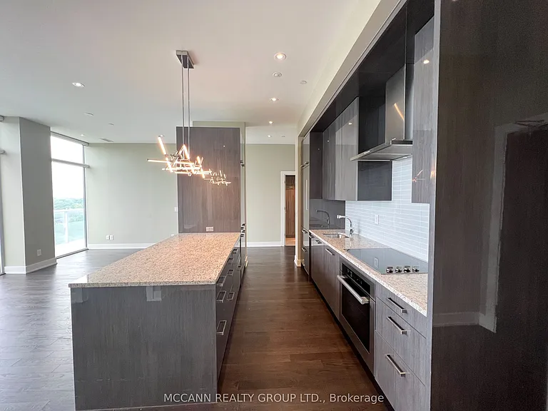 3018 Yonge St #UPH8 — Photo 9