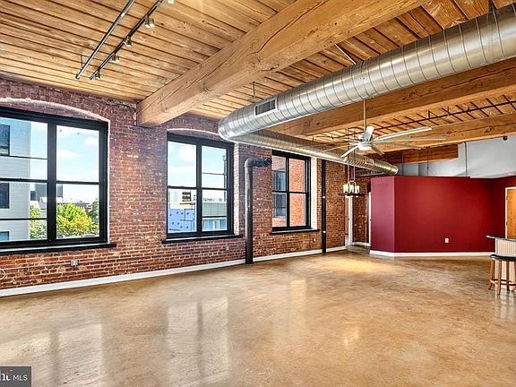 3rd image of 1147-53 N 4th St #4B