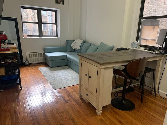 3rd image of 200 W 81st St APT 22