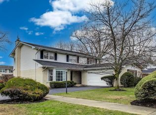 1033 Rolling Pass, Glenview, IL 60025