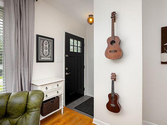 5th image of 2534 Pamela Ave