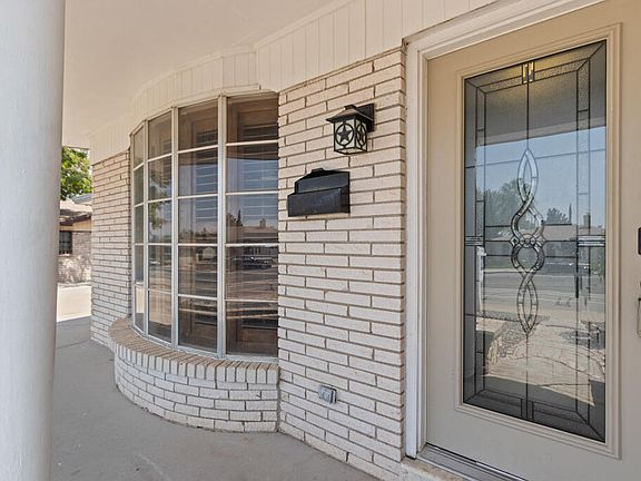 2nd image of 10537 Springwood Dr