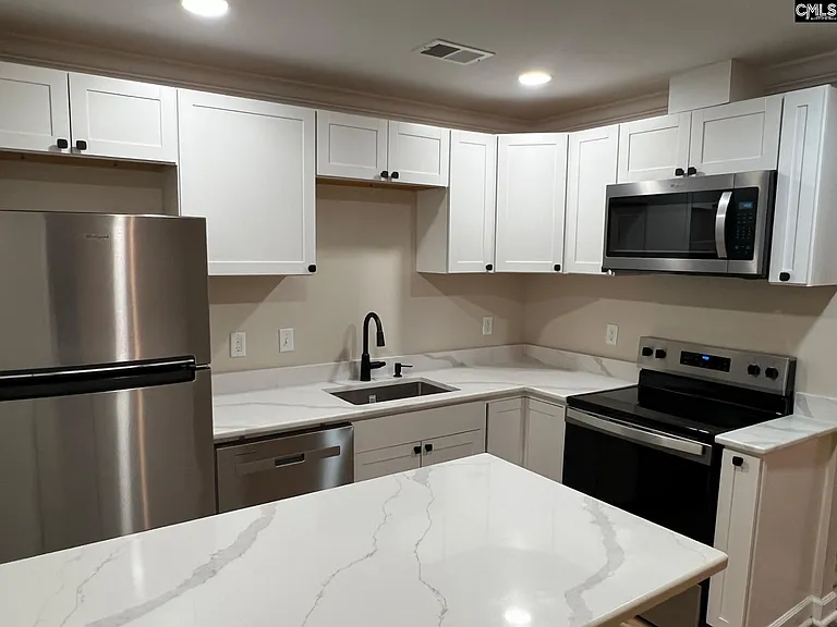 4608 Sheraton Rd — Photo 4