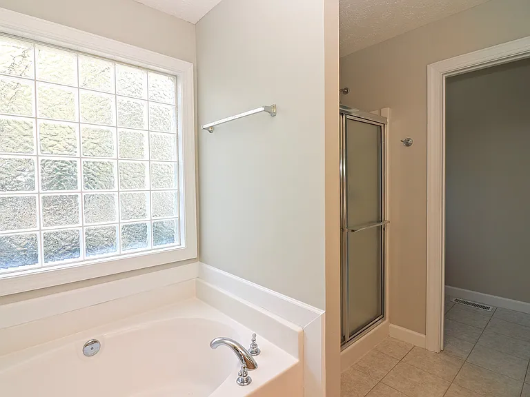 195 Russet Ct — Photo 38