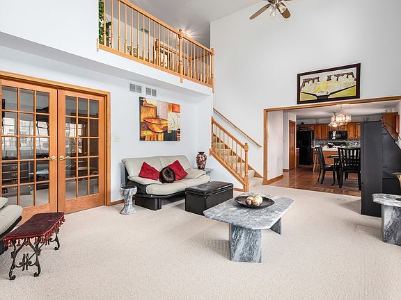 Dramatic 2 story Family room