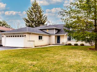 2231 Midhurst Rd, Downers Grove, IL 60516