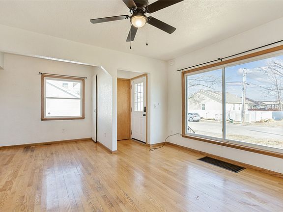 4th image of 1532 8th St NW