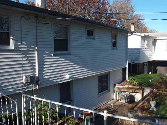 2nd image of 1435 Grant St