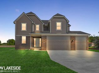 28320 Nadia Ln, Chesterfield, MI 48047