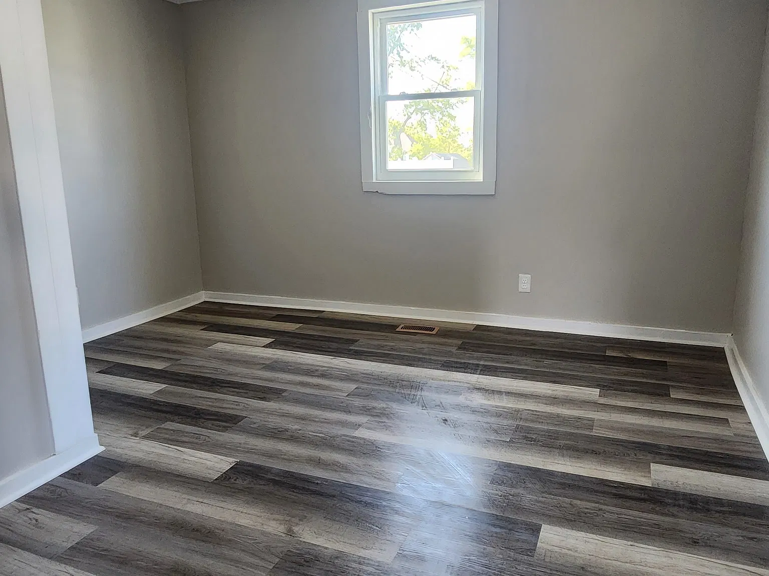 1106 South Beacon Street - 1 — Photo 3