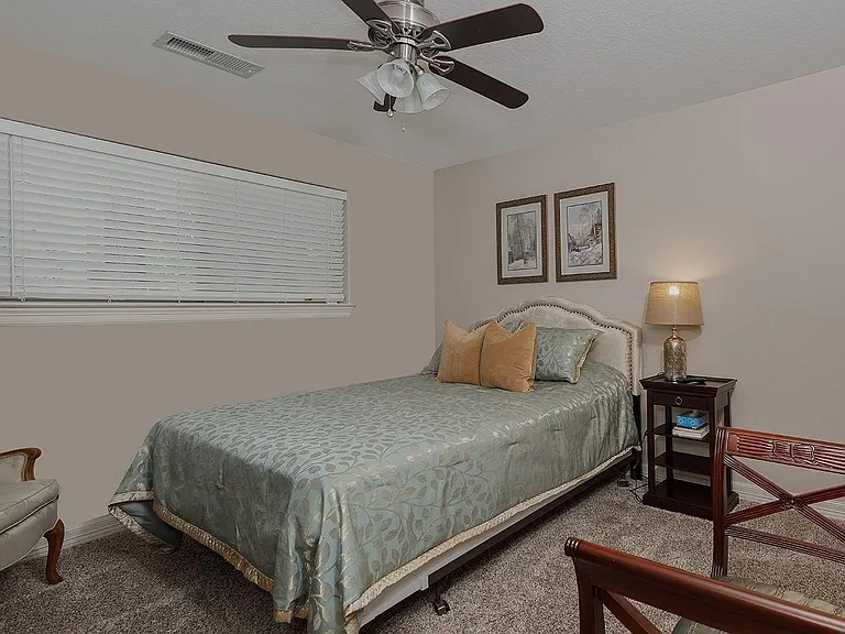 4 Postvine Ct — Photo 9
