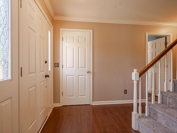 2nd image of 4115 Norwich Pl