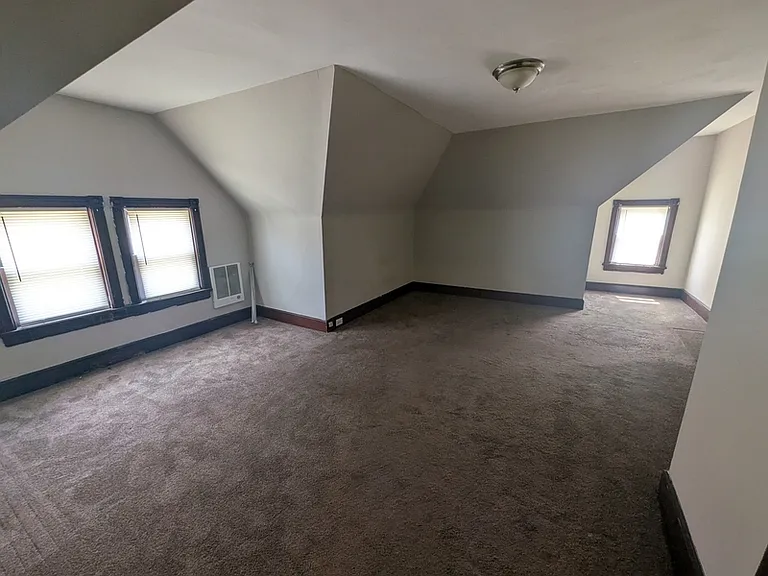 230 Broadway #C — Photo 6