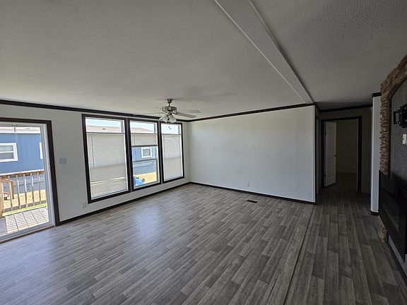 2nd image of 257 Pineland Ave #153