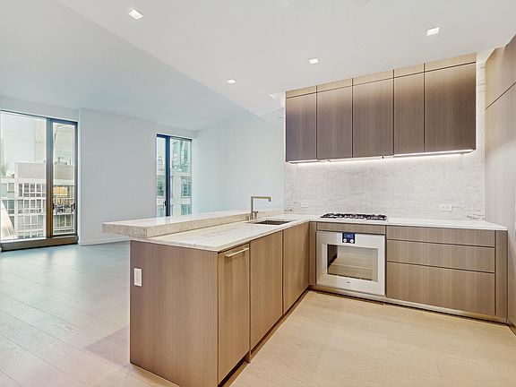 4th image of 500 W 18th St Unit West 10d