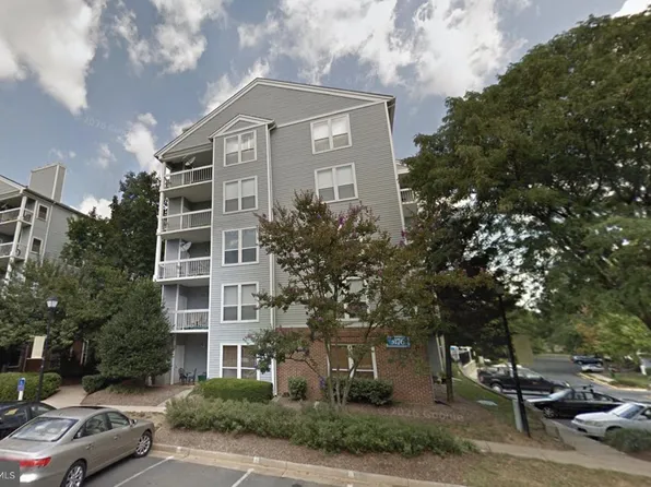 3176 Summit Square Dr #4-A2, Oakton, VA 22124