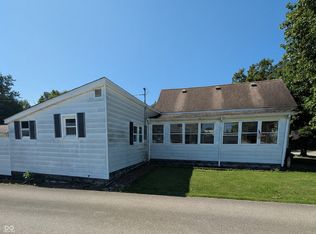 121 S High St, Jamestown, IN 46147