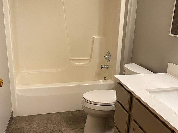 5th image of 3904 Dorchester Dr