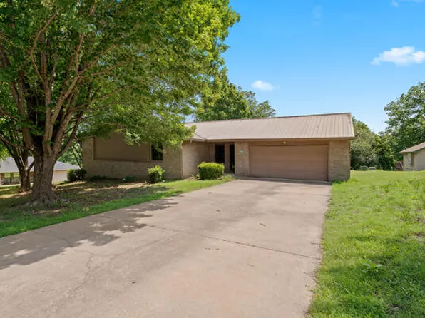 707 Quail Run Rd, Grove, OK 74344