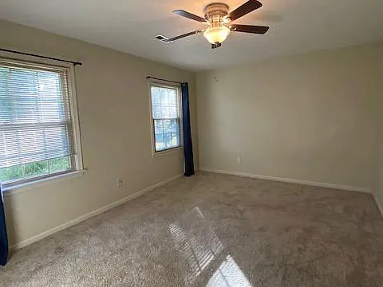 110 Melvins End — Photo 18