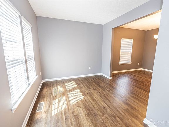 4th image of 533 Recess Dr