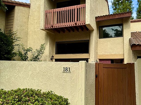 2nd image of 5720 Owensmouth Ave Unit 181