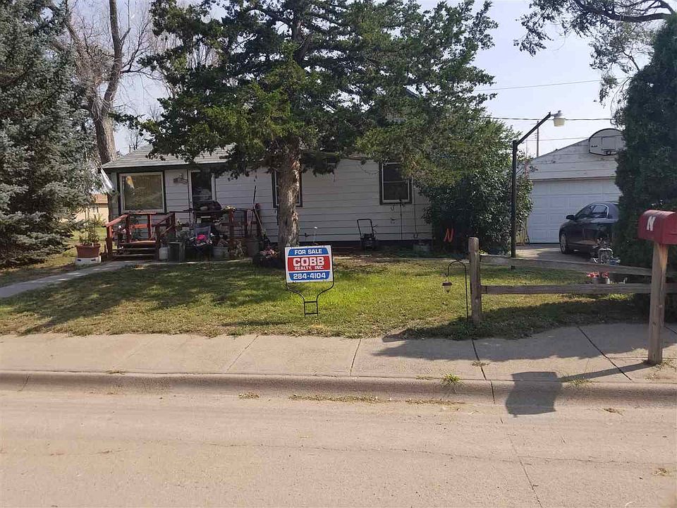 2nd image of 1304 E 4th St